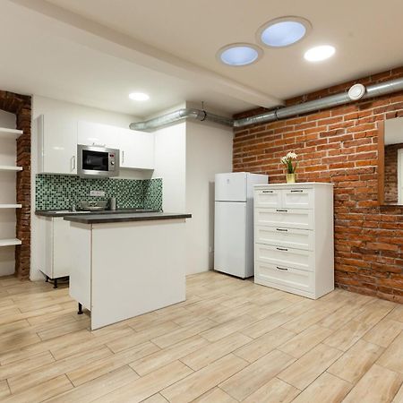 Spacious Apartment In Quiet Courtyard Near Charles Bridge 布拉格 外观 照片
